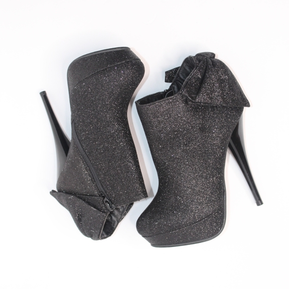 Herstyle Booties - Picture 2 of 3